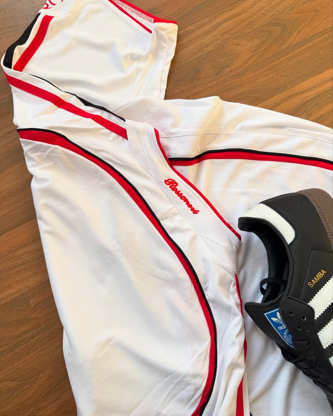 Classic AC Milan Casual Jersey & Jeans Combo